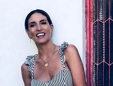 Aθηνά Οικονομάκου: Ξέγνοιαστες διακοπές στη Σίφνο! (φωτό + βίντεο)